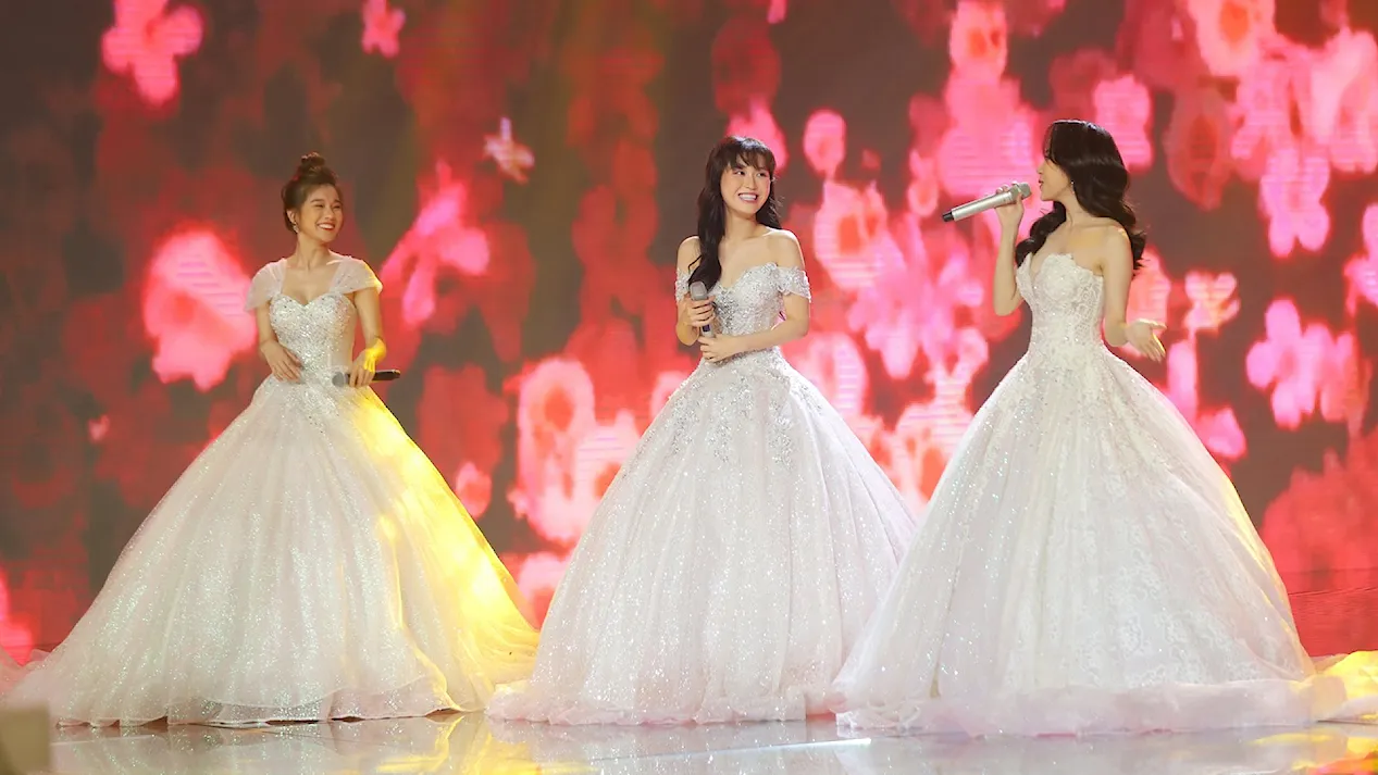 Sóng VieON: Bộ ba xinh đẹp Han Sara, Hoàng Yến Chibi, Ly Ly với liên khúc Vì Yêu Là Nhớ, Nụ Hôn Đánh Rơi, 24H