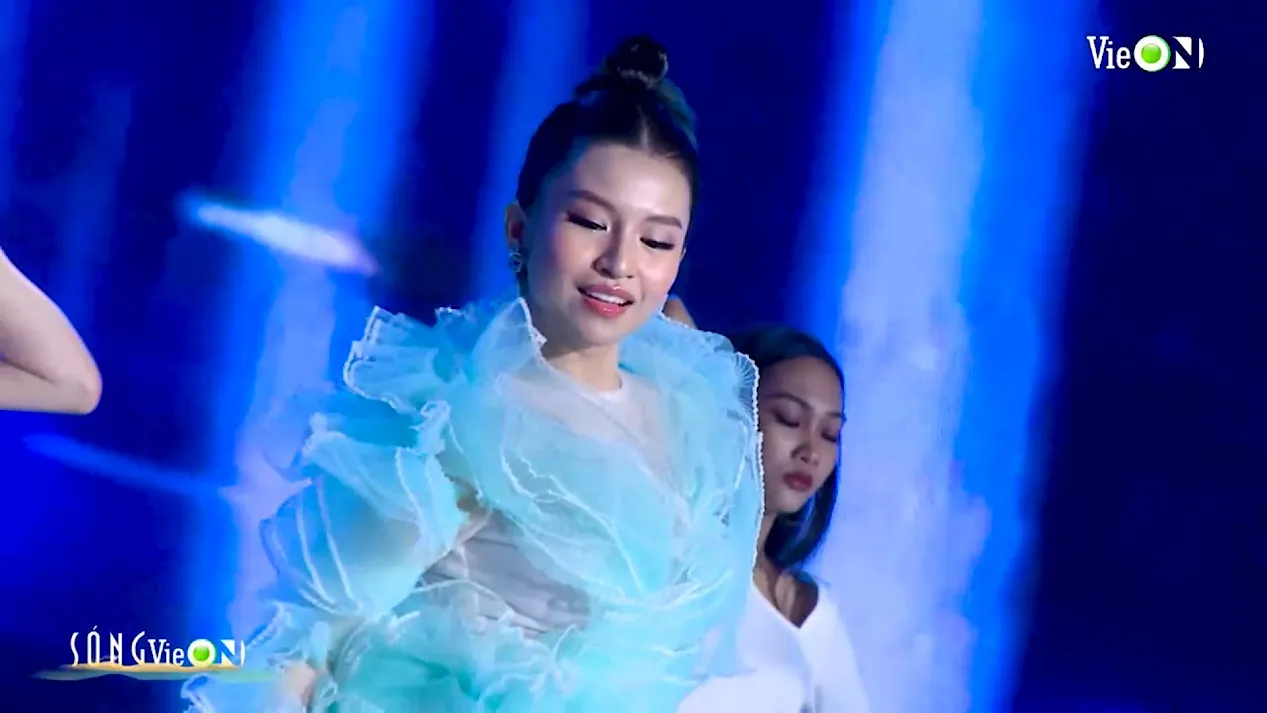 Phiêu cùng giai điệu cực cuốn Đi Đâu Cũng Được qua giọng ca đặc trưng của Shin Hồng Vịnh trên Sóng VieON